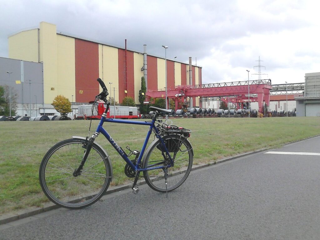 Fahrrad vorm Hoesch-;Museum