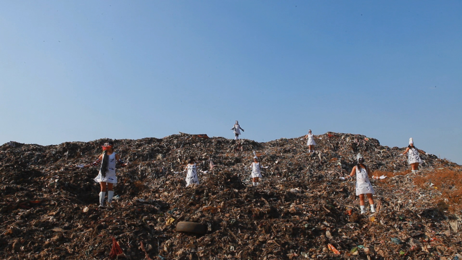 Tejal Shah, Between the Waves, 2012 5-Kanal Videoinstallation (Filmstill) © Tejal Shah und Project 88