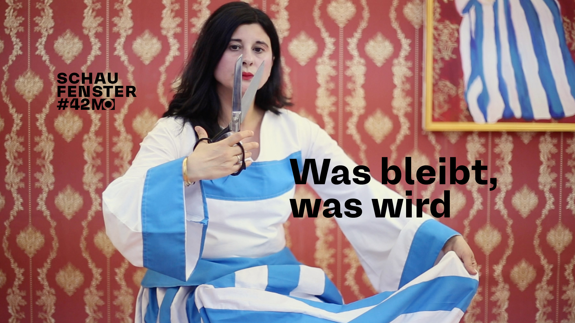 Videostill von der Performance Patchwork von Nezaket Ekici