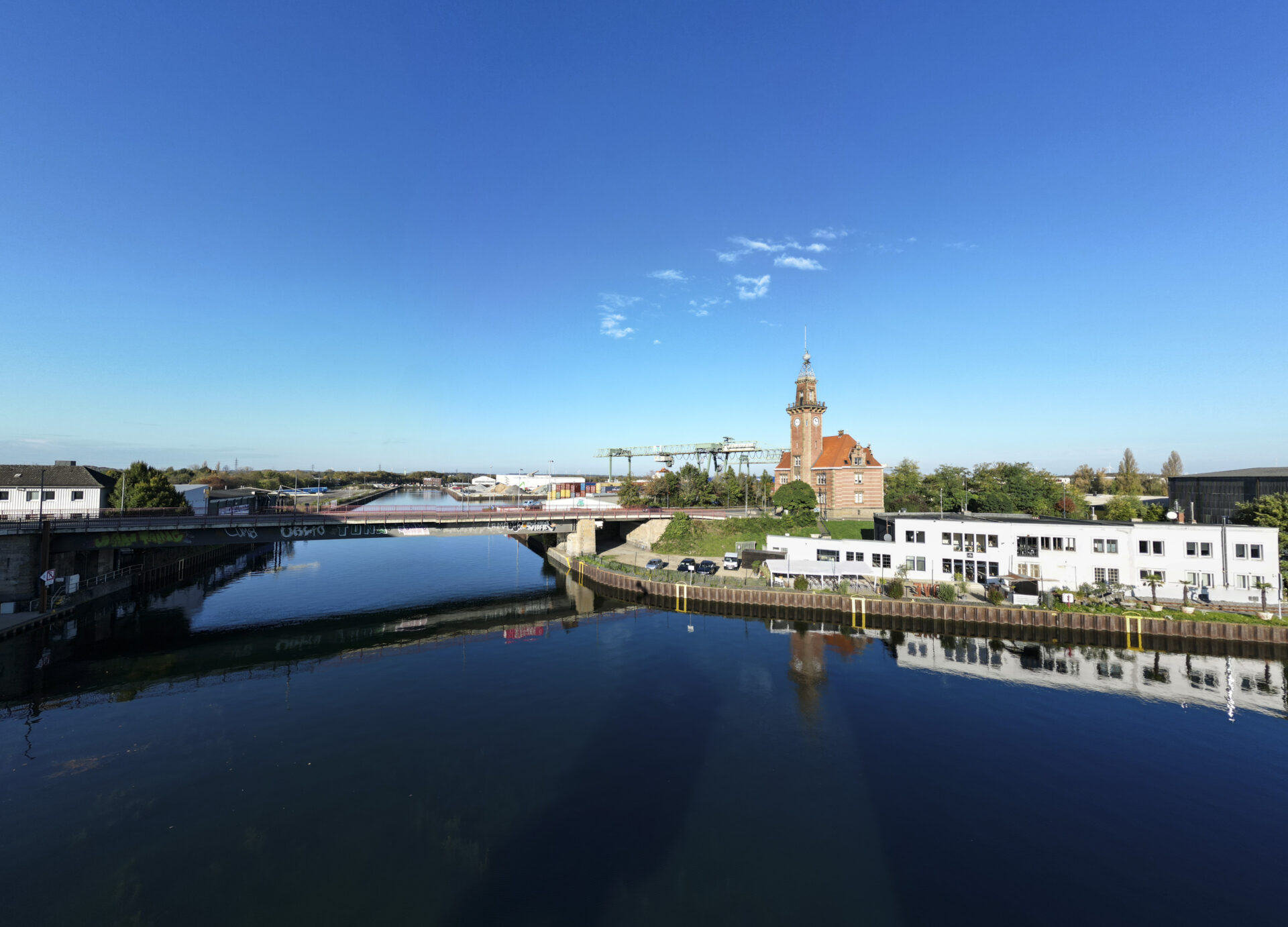 Ein Bild vom Dortmunder Hafen aus der Luft