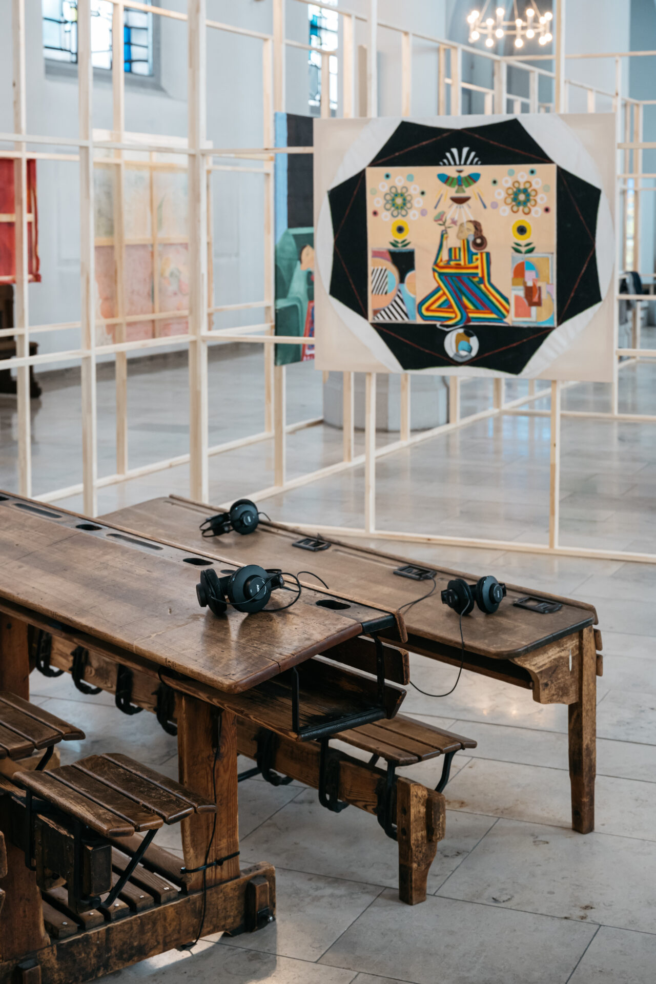 Installationsansicht der Ausstellung Reclaiming the Space of Worship