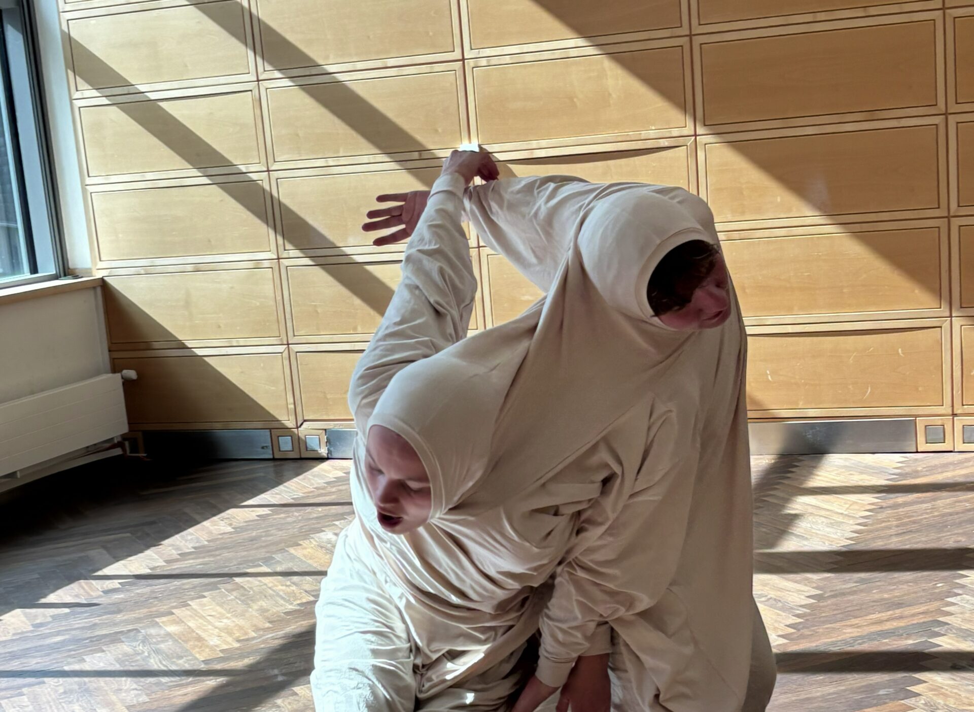 Movement-Workshop mit zwei Performer:innen